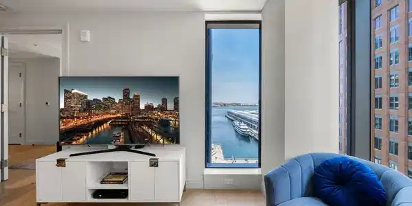 135 Seaport Blvd