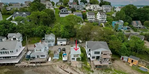 10 Nut Island Ave