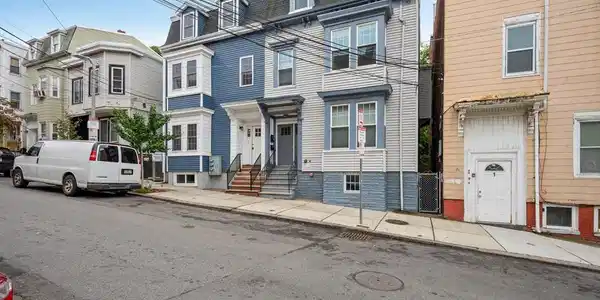 5 Monmouth St