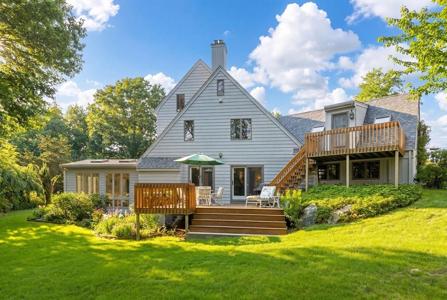 94 Howland