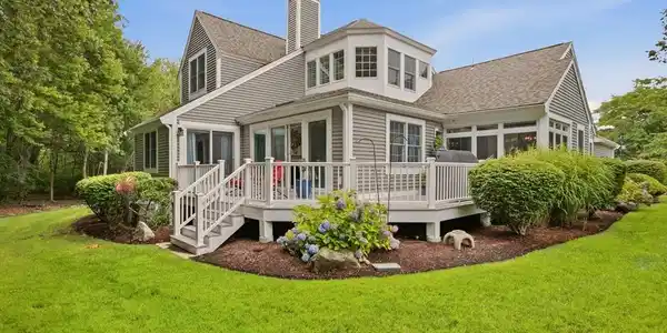 73 Hidden Bay Dr