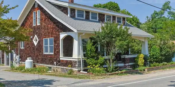 196 Bradford Street