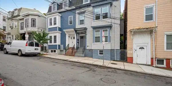 5 Monmouth St