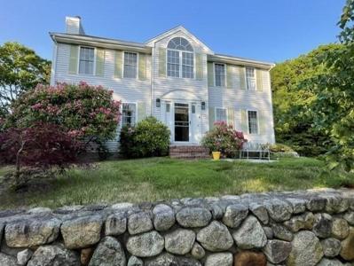 4 Kimba Ln