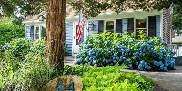 44 Hillside Avenue