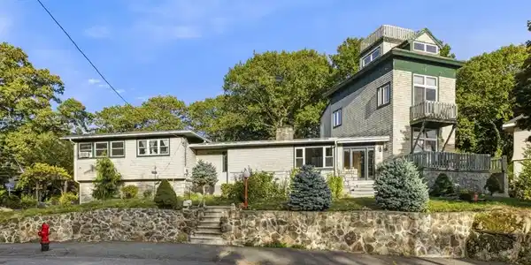75 Bay View Dr