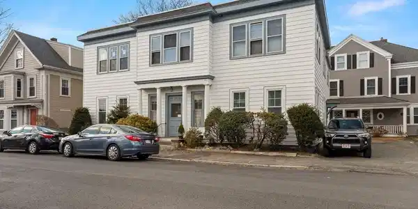21 Thorndike St.