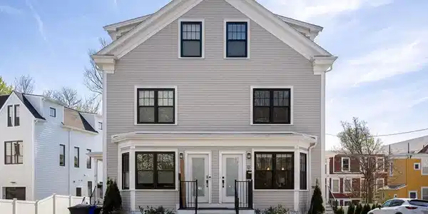 15 Ashland St