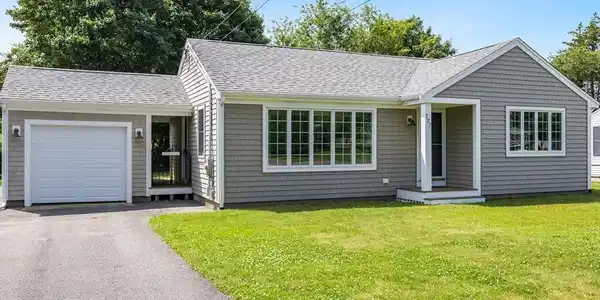 227 Davisville Rd