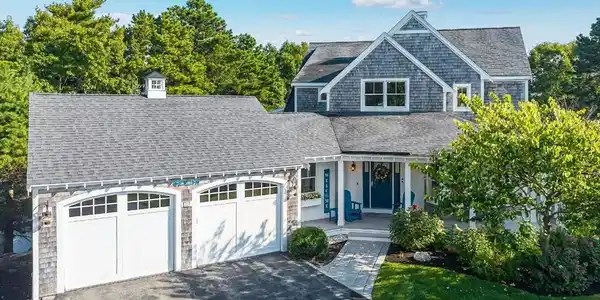 25 Painted Cottage