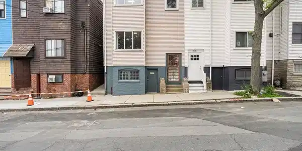 309 E Eagle St.