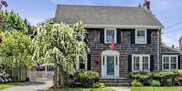 18 Pickwick Road