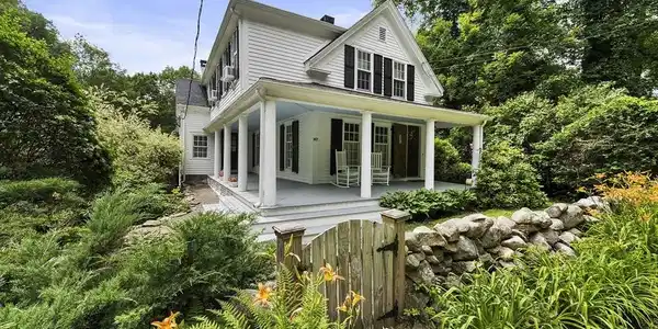 807 Summer St