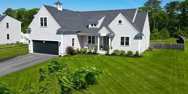 22 Karas Way
