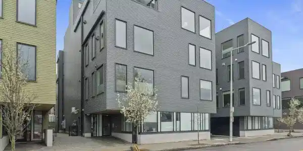 515 E 1st