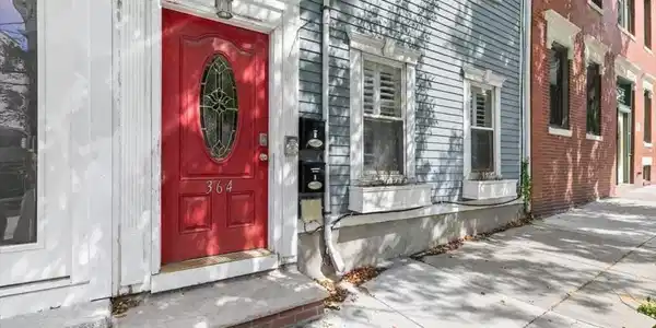 364 Sumner St