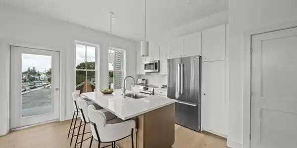 105 Sea St