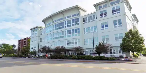 10 Ocean Ave