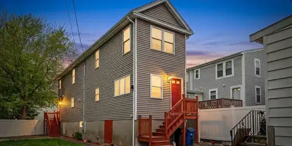 15 Rear Argyle St