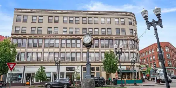 7 Central Square