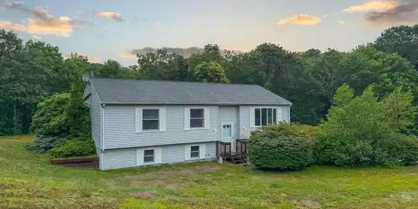 27 Treetop Way