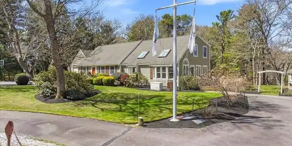 12 Salt Marsh Ln