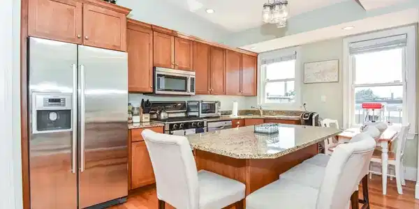 62 H St