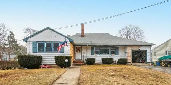 33 Webster Ave