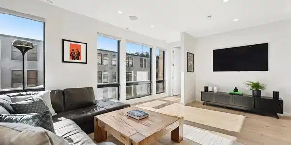 340 W 2nd St