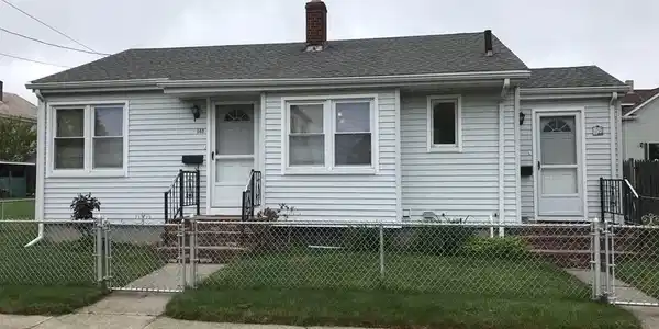 143 Bellevue St