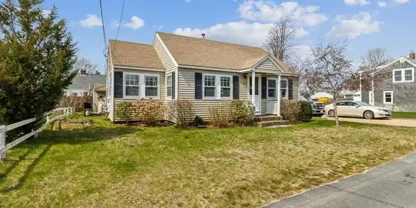 10 Surf Avenue