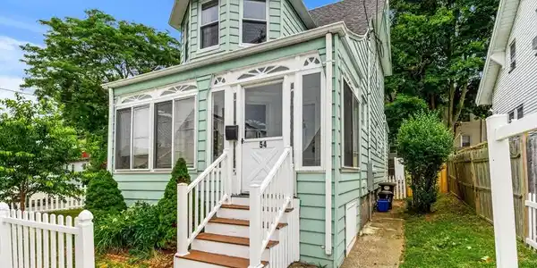 54 Marshall St