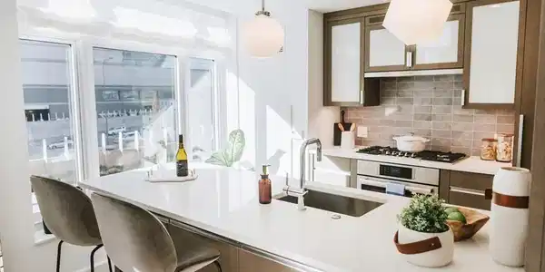 100 Lovejoy Wharf