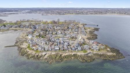 107 Bay View Ave