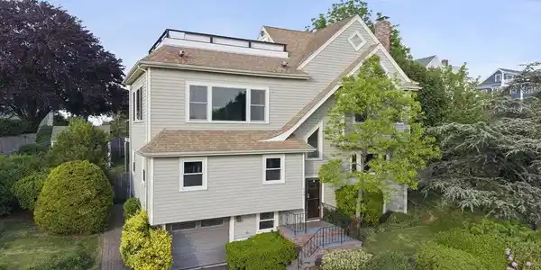 122 Parke Ave
