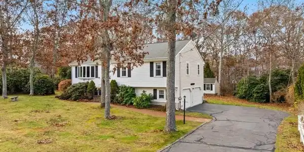 7 Portside Dr