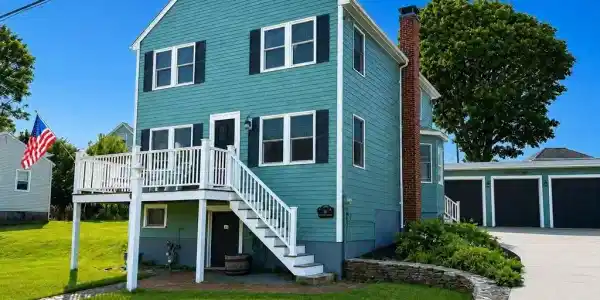 36 Hampton Circle
