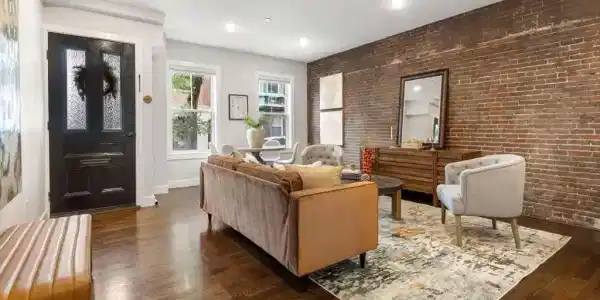 62-64 Elm St