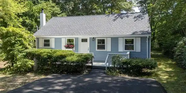 46 Lake Shore Dr