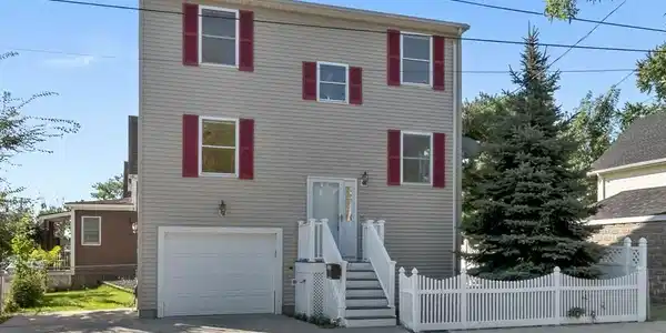 24 Norton St