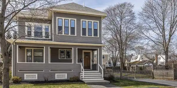 26 Cedar St