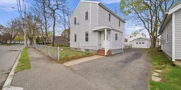 19 Lebanon St