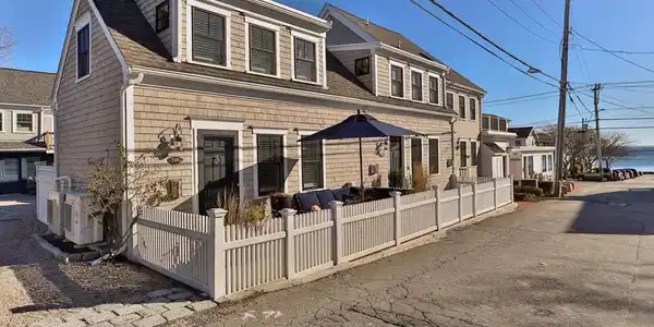 368 Commercial Street