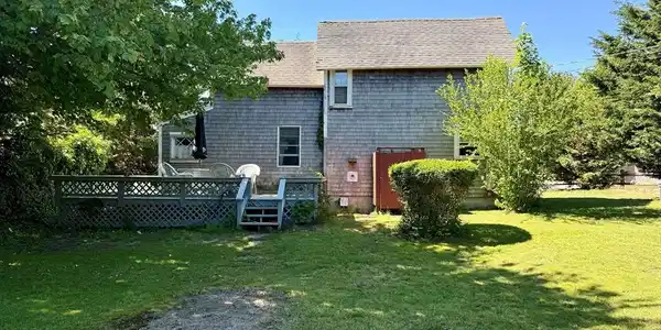 19 Perkins Avenue
