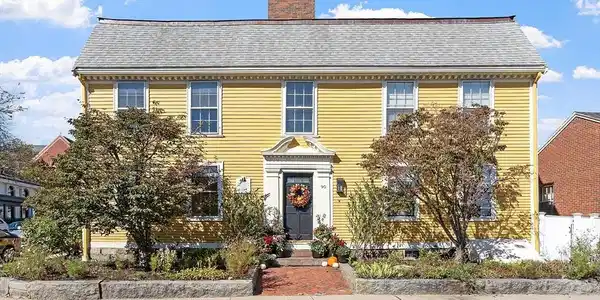 90 Middle St