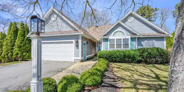 8 Marlboro Road