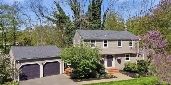 33 Whittier Dr