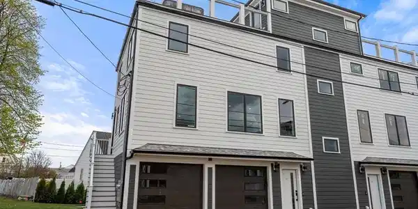 11 Billow Ave