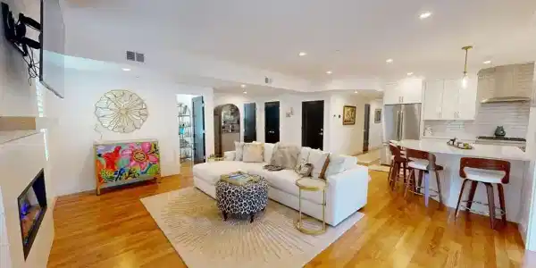 20 Lawrence St