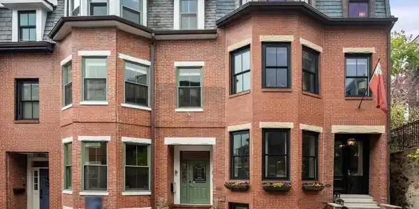 15 Lawnwood Place